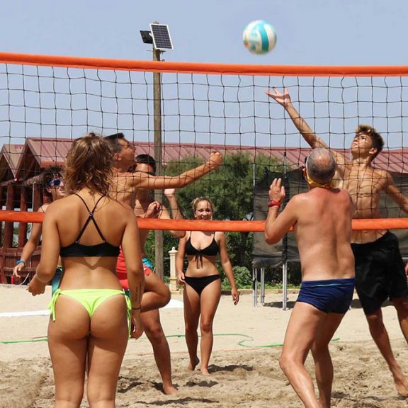 BEACH VOLLEY